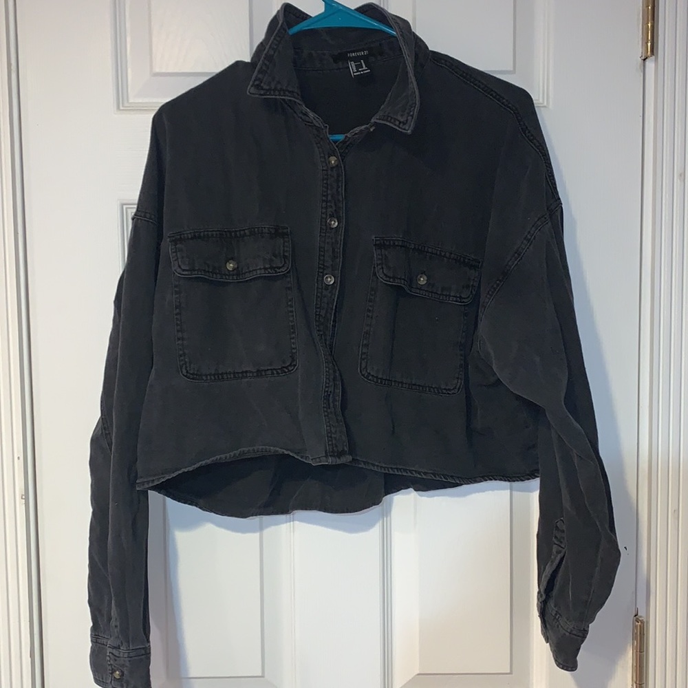 Forever 21 Cropped Dark Grey Jean SHIRT